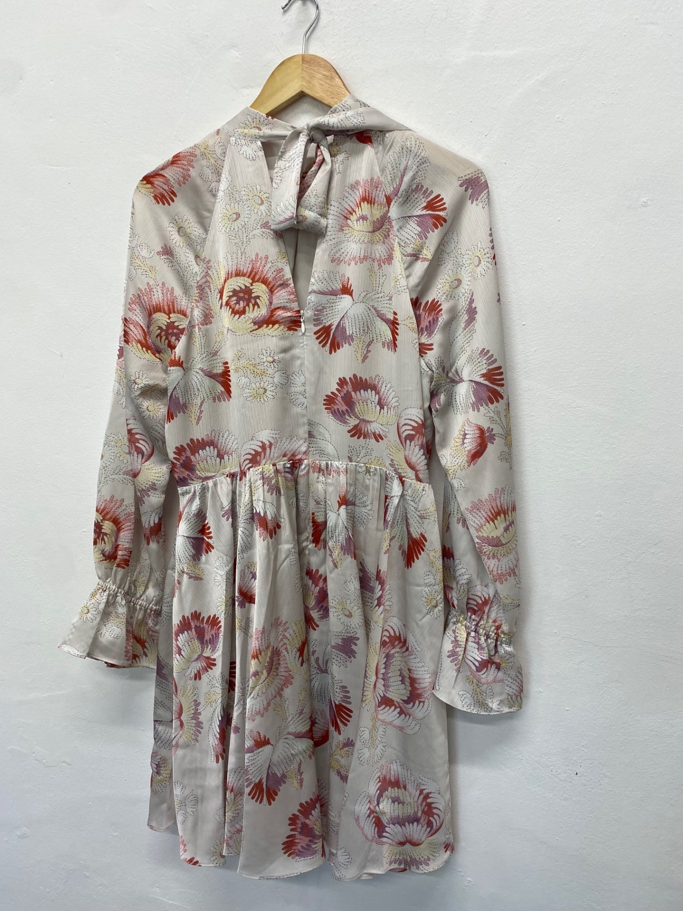 Fabulous Ted Baker Dinnaa Floral pussybow occasion  Dress UK12 MultiColoured pastels LT272