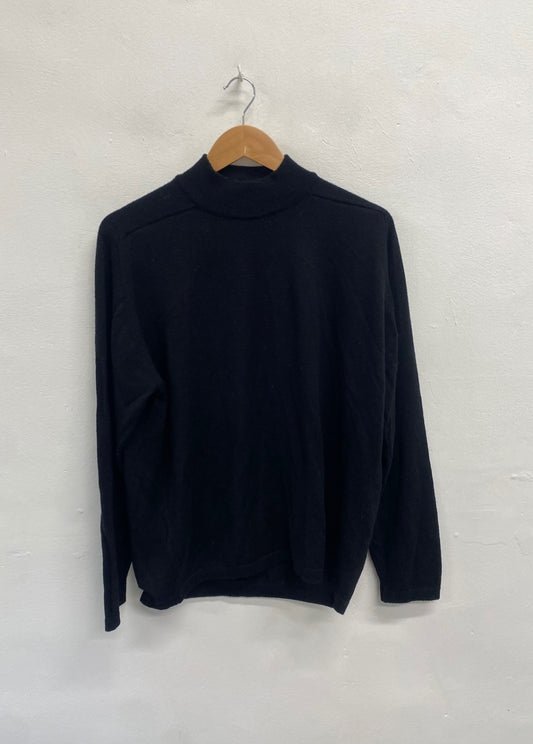 Classic Pringle of scotland Sweater UK L Black arm logo wool LG276