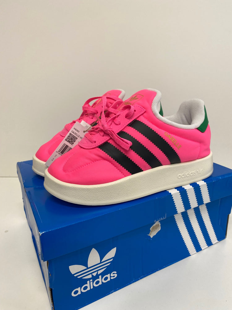 Fabulous Adidas Gazelle Home slipper Sneakers UK5 Pink originals New LG276