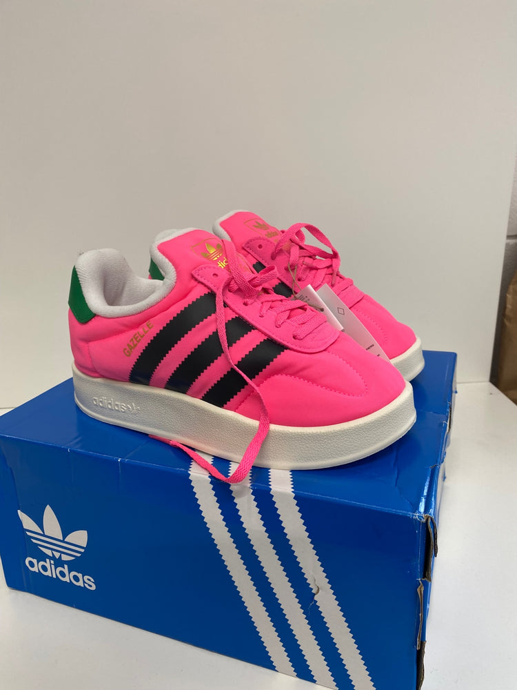 Fabulous Adidas Gazelle Home slipper Sneakers UK5 Pink originals New LG276