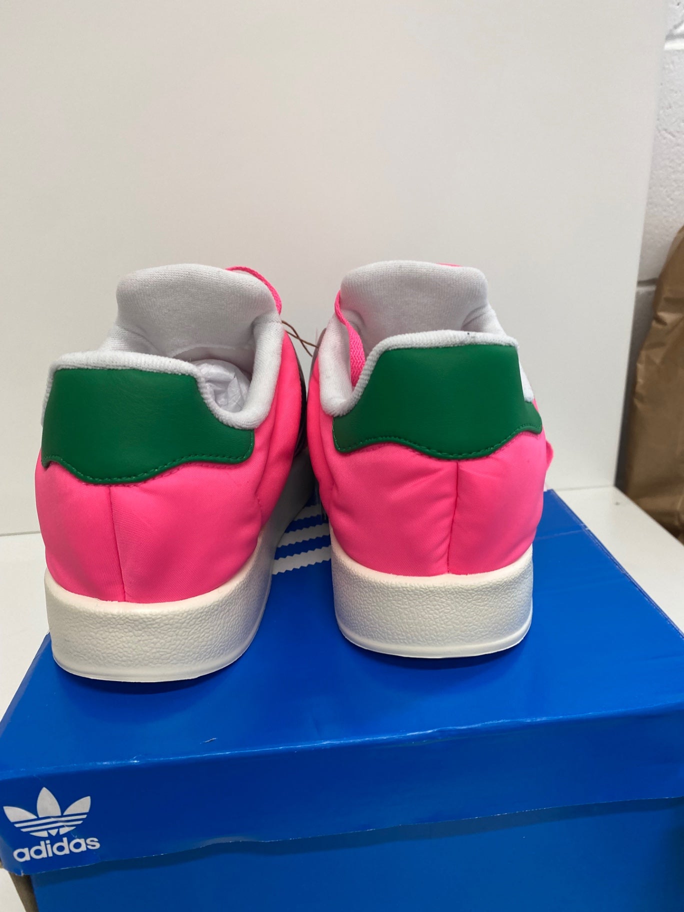 Fabulous Adidas Gazelle Home slipper Sneakers UK5 Pink originals New LG276
