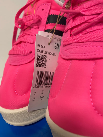 Fabulous Adidas Gazelle Home slipper Sneakers UK5 Pink originals New LG276