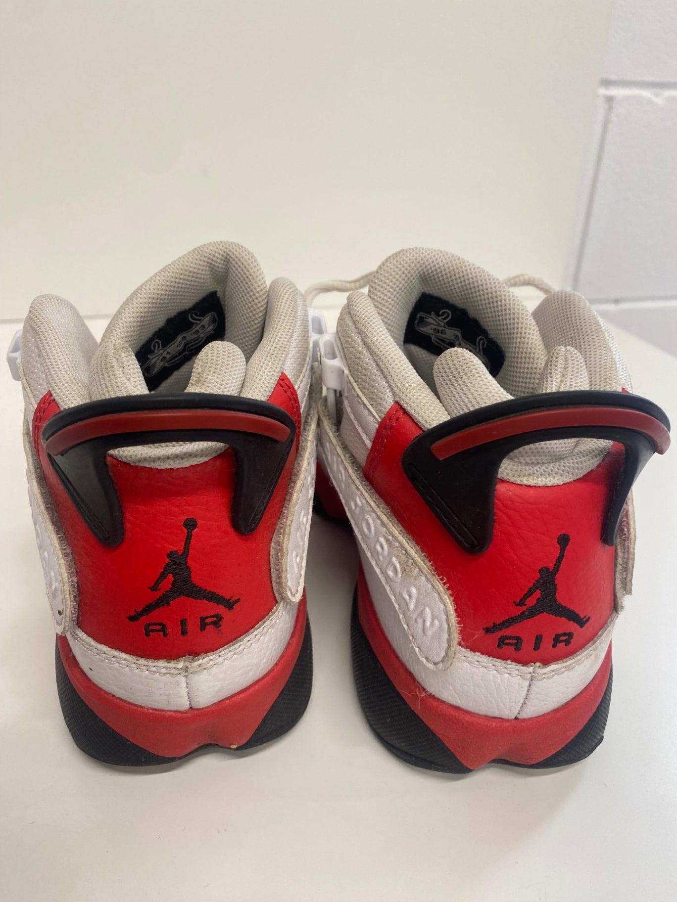 Fabulous Nike Air Jordan 6 Rings Sneakers UK4 Junior  White & Red RD455