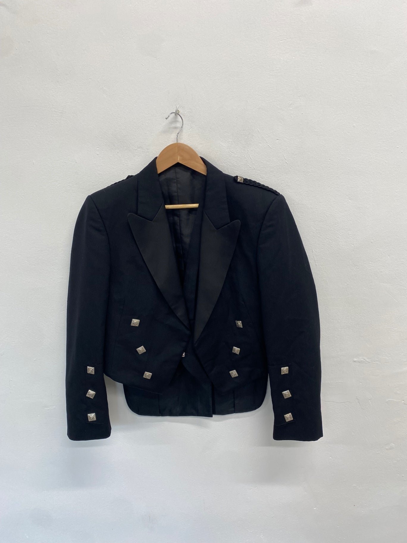 Classic Lochcarron traditional kilt jacket & waistcoat Prince Charlie UK 42 short #107 MD001