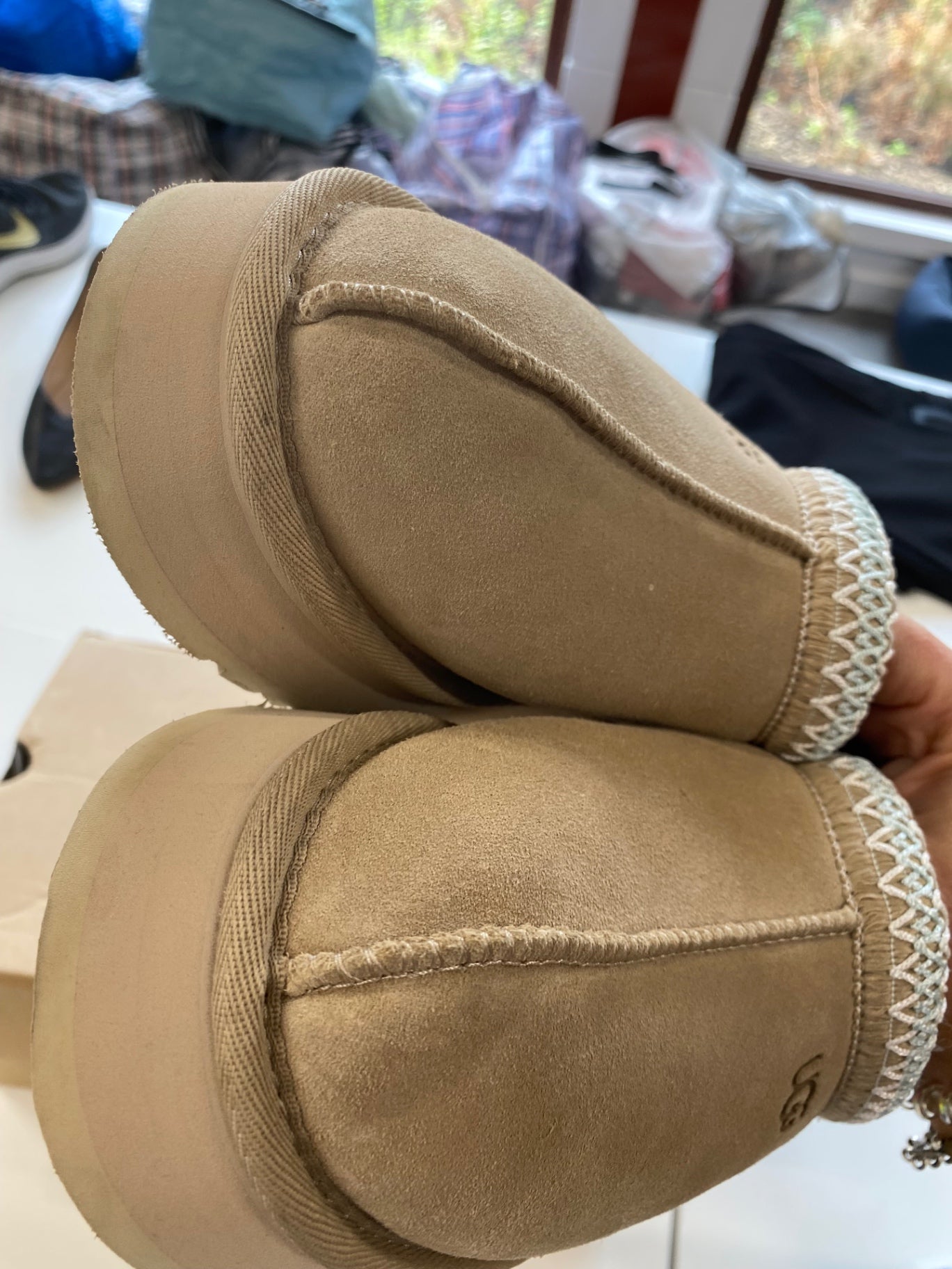 Fabulous Ugg  Slipper  Shoes UK5 Beige New AO001