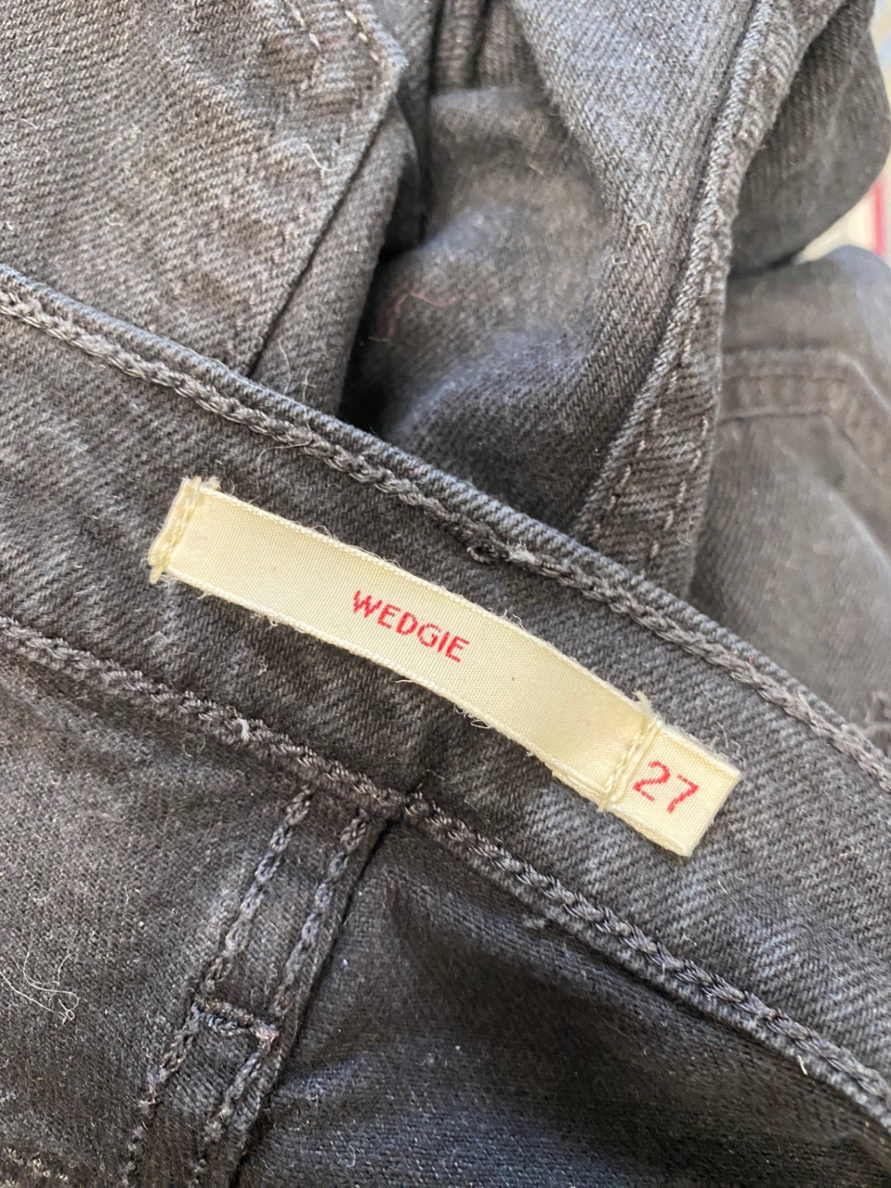 Fabulous Levis wedgie Jeans W 27 L 27.5 Black distressed AO001