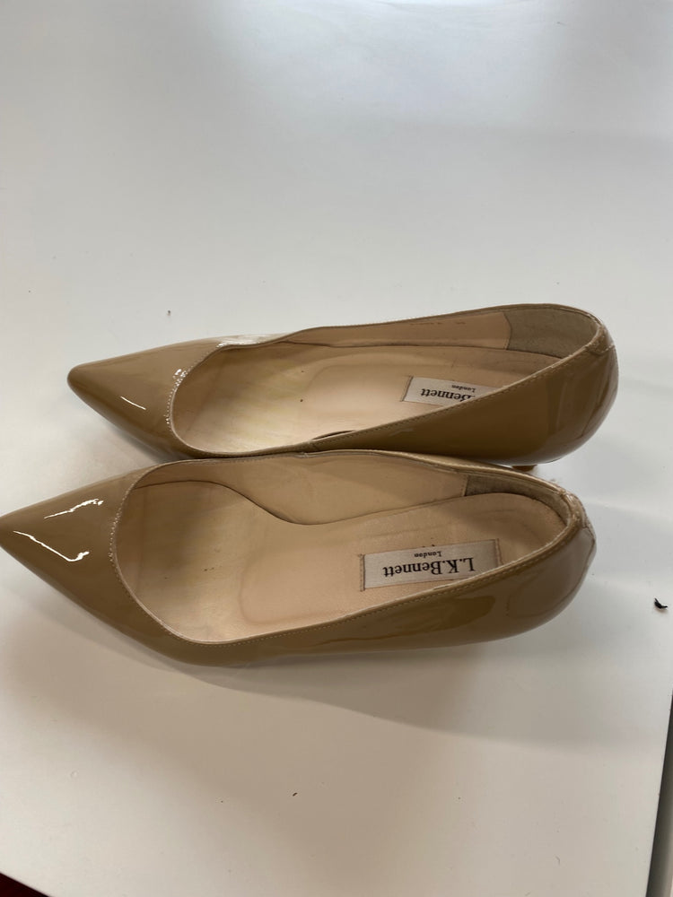 Fabulous L.K. Bennett Nude Classic Kitten heels UK5 Nude Patent AO001