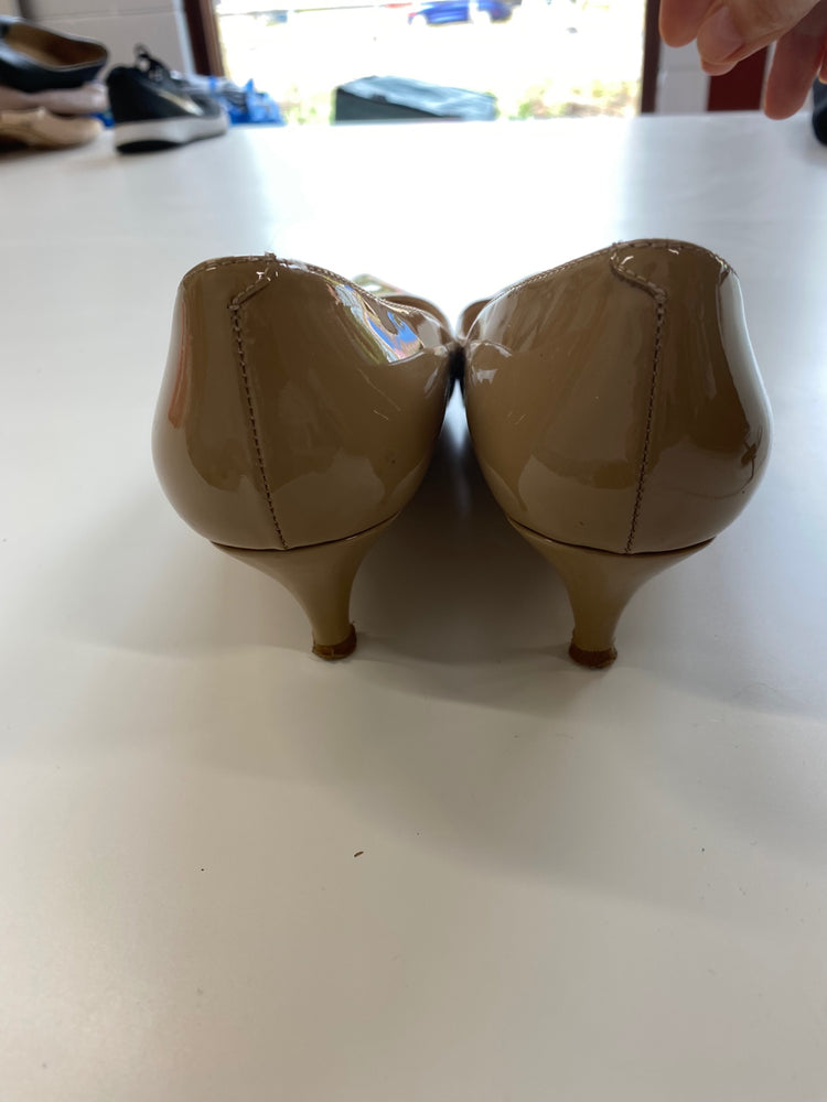 Fabulous L.K. Bennett Nude Classic Kitten heels UK5 Nude Patent AO001