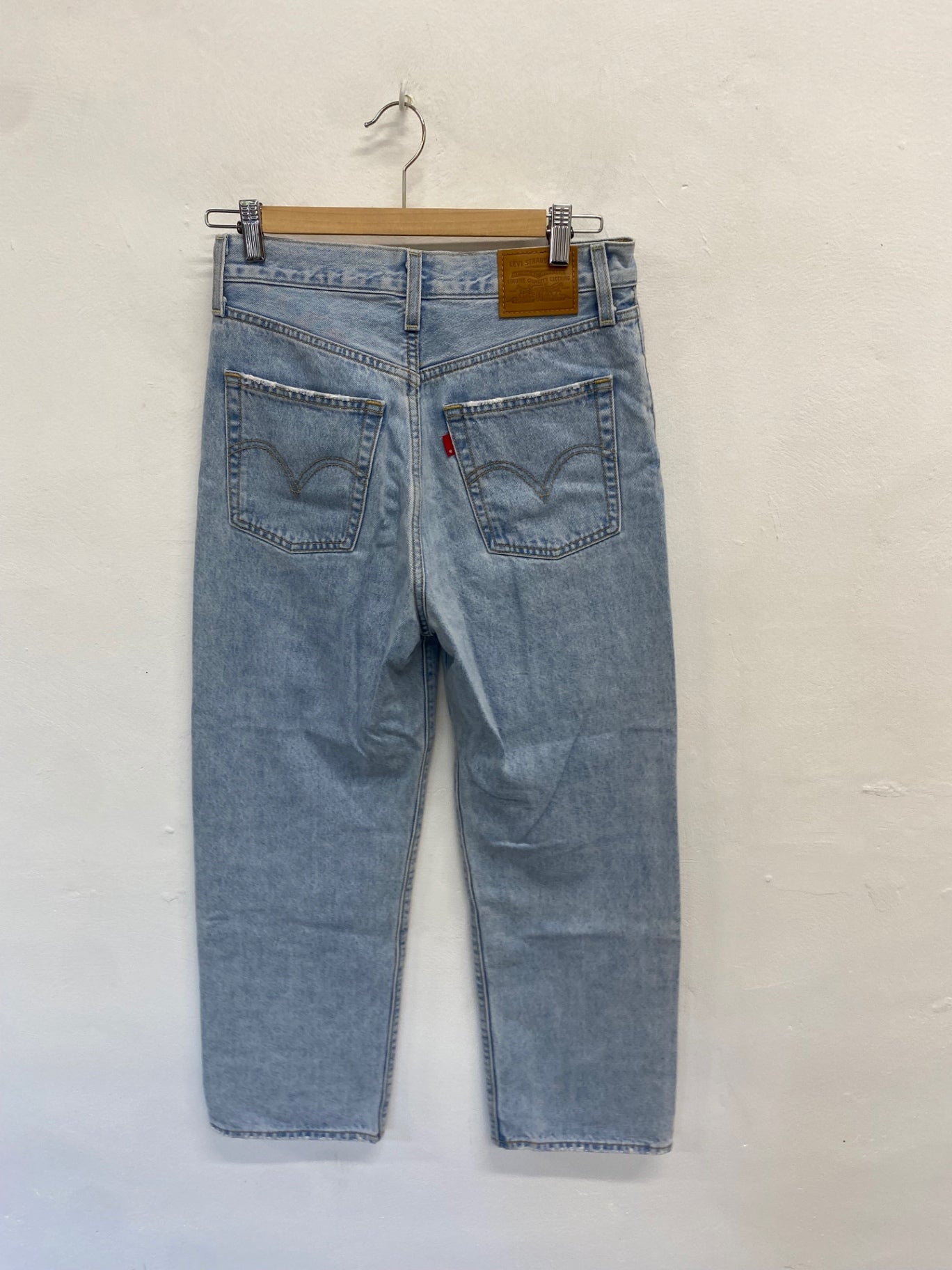Fabulous Levis Jeans W27” Light Blue rib cage straight ankle AO001