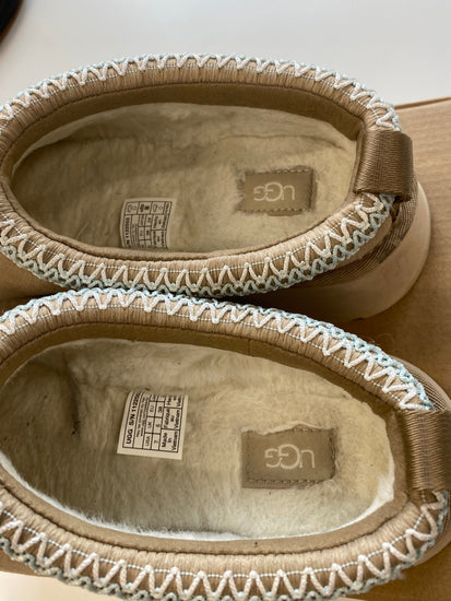 Fabulous Ugg  Slipper  Shoes UK5 Beige New AO001