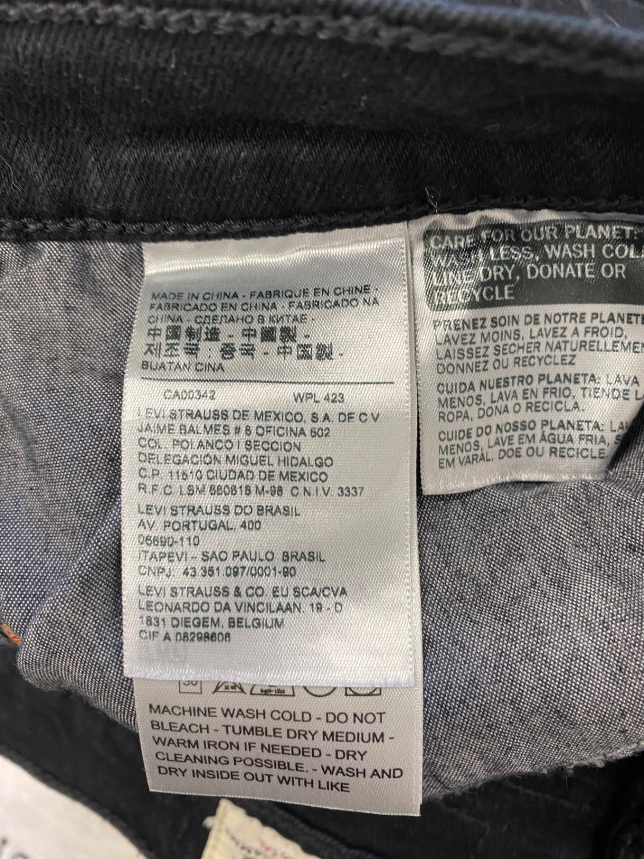 Fabulous Levis wedgie Jeans W 27 L 27.5 Black distressed AO001