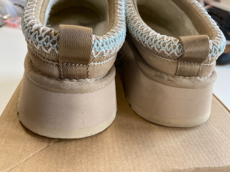 Fabulous Ugg  Slipper  Shoes UK5 Beige New AO001