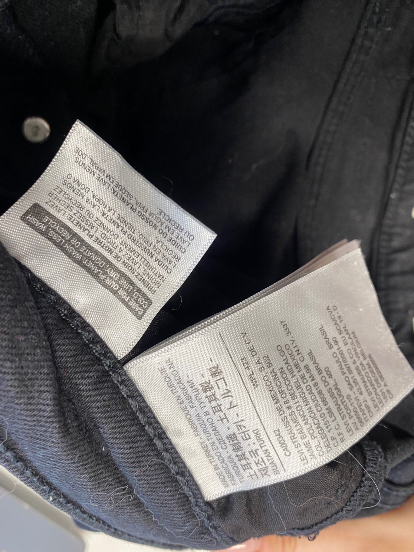 Fabulous Levis Jeans W27” Black rib cage straight AO001