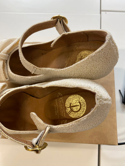 Fabulous Red or Dead Heels UK4 Ivory Lindy Hop New AO001