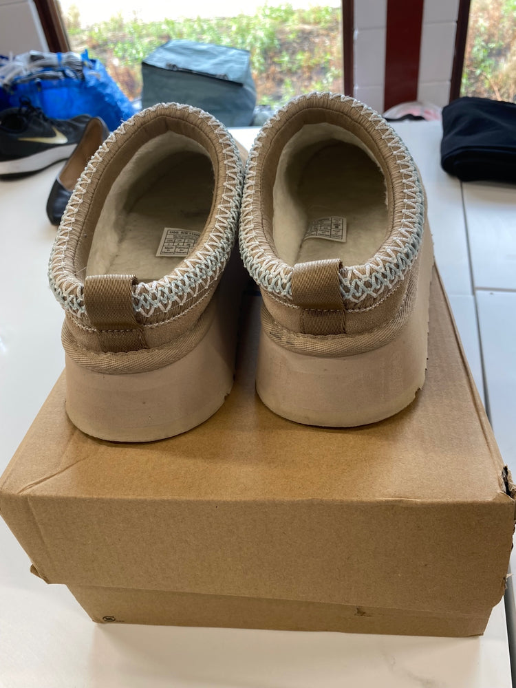 Fabulous Ugg  Slipper  Shoes UK5 Beige New AO001