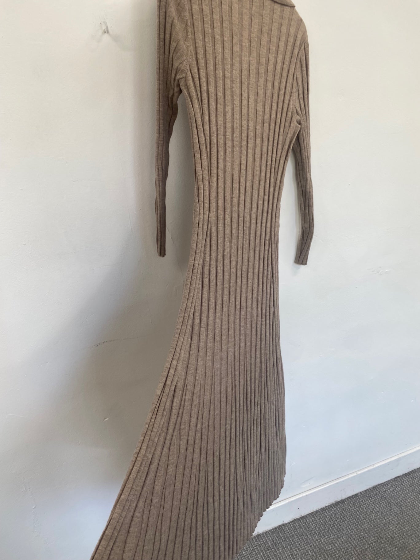 Fabulous Reiss Ribbed Midaxi Dress UkL classy Beige Neutra boho AS001
