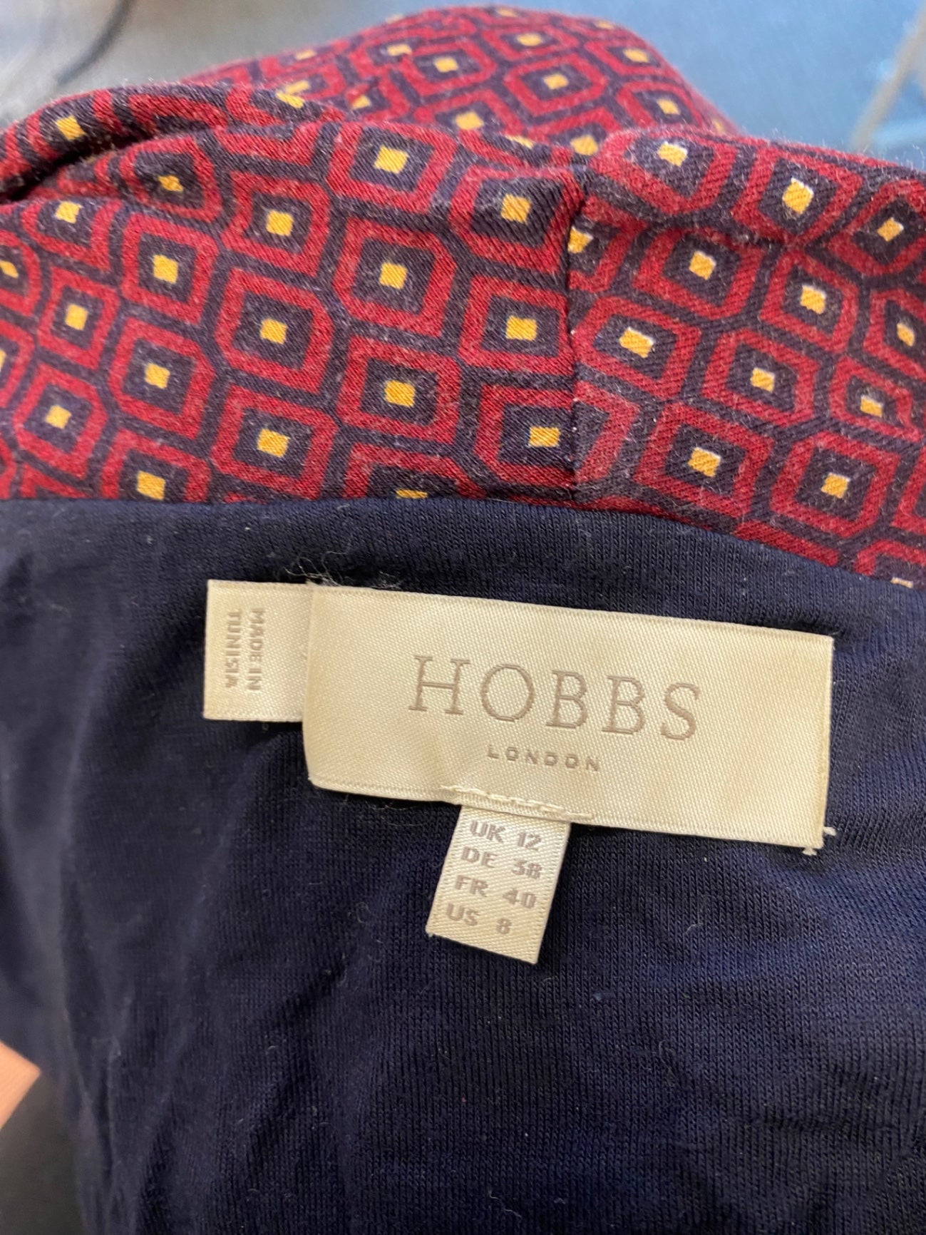 Fabulous Hobbs Dress UK 12 Burgundy geometric ruched GM143