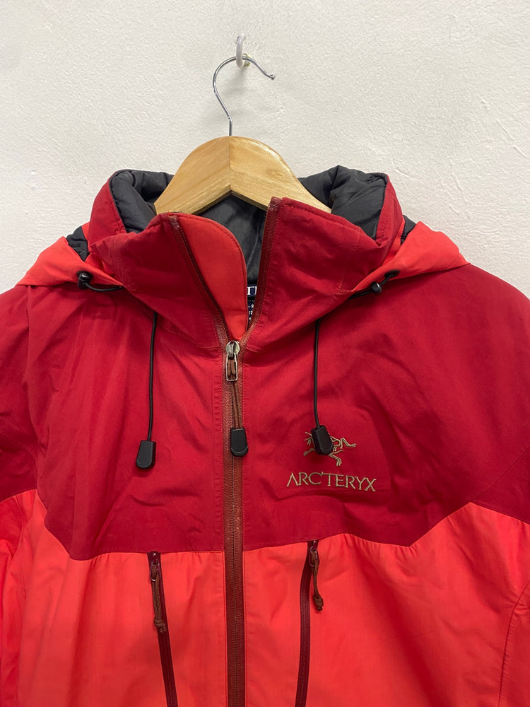 Fabulous Arc'teryx Puffer thermal apres ski Jacket UK L Red GM143