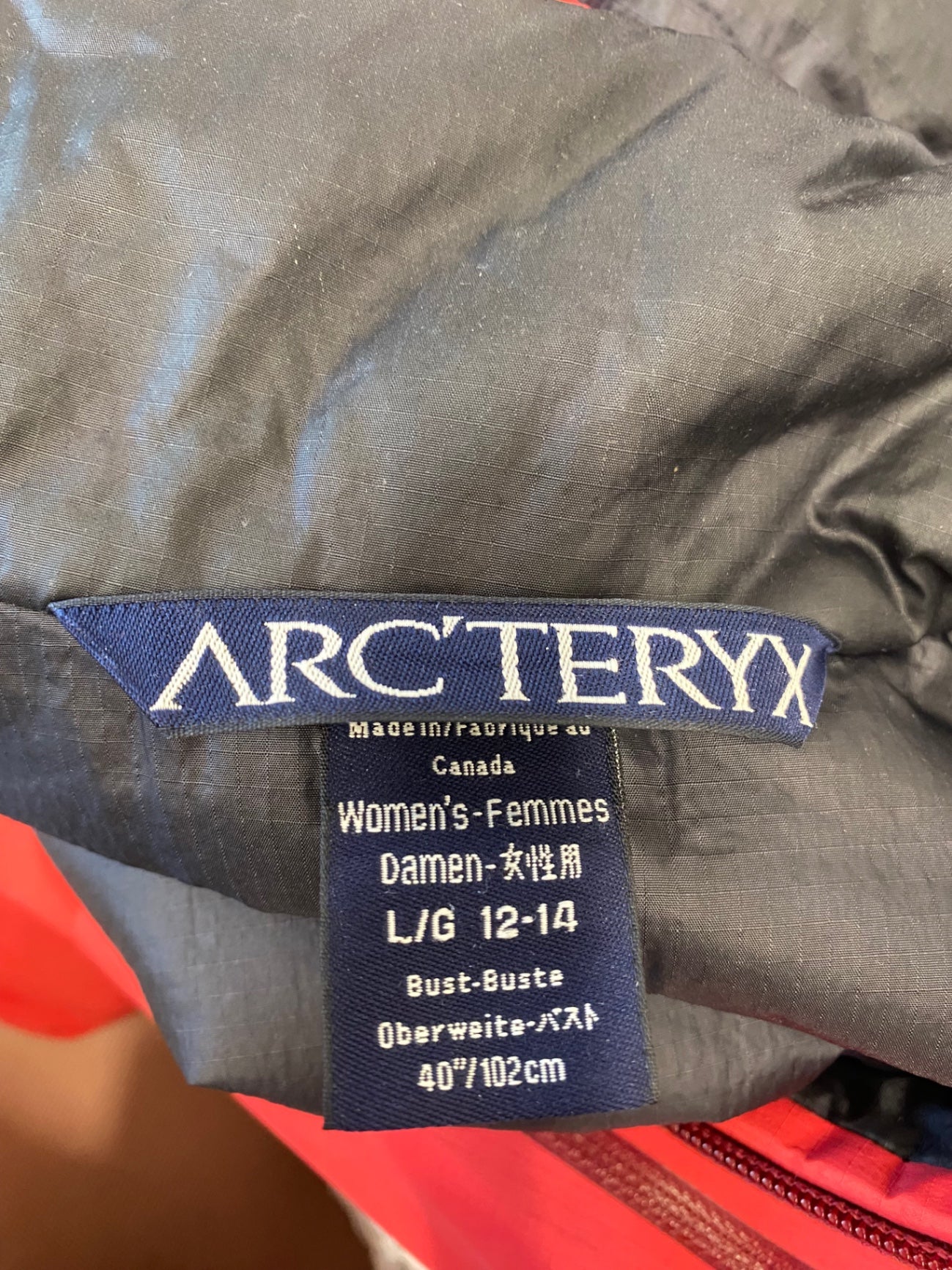Fabulous Arc'teryx Puffer thermal apres ski Jacket UK L Red GM143