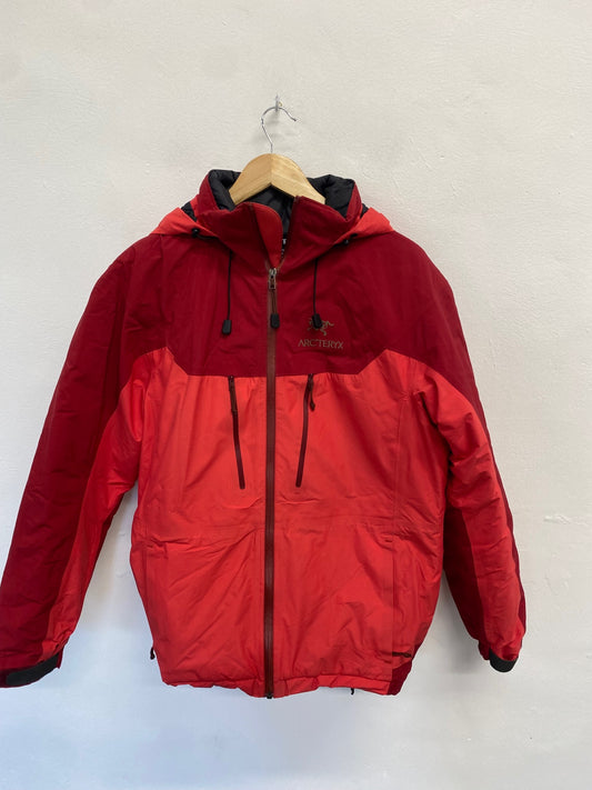 Fabulous Arc'teryx Puffer thermal apres ski Jacket UK L Red GM143