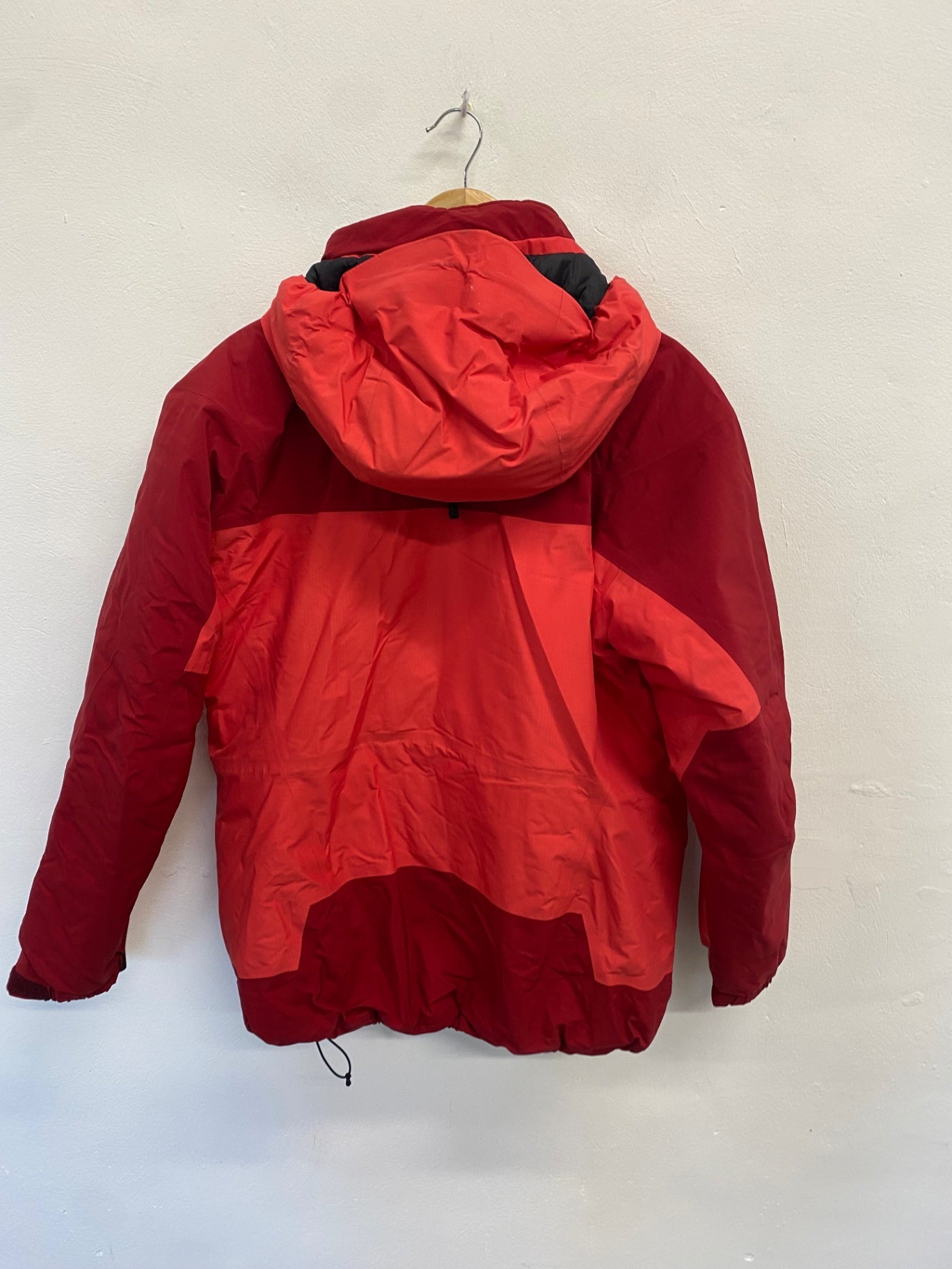 Fabulous Arc'teryx Puffer thermal apres ski Jacket UK L Red GM143