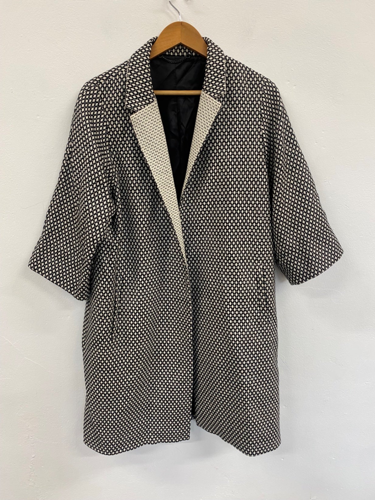 Fabulous Jigsaw pattern Coat UkM Black & cream Duster GM143