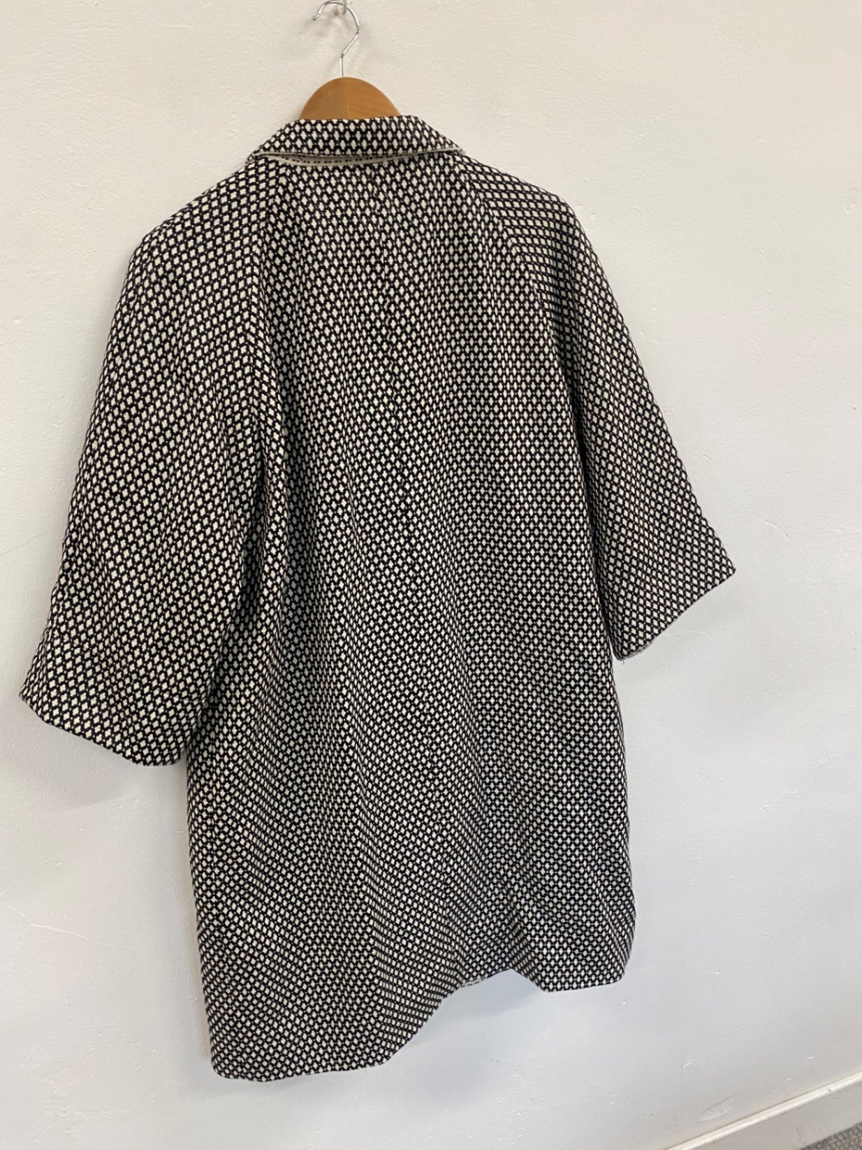 Fabulous Jigsaw pattern Coat UkM Black & cream Duster GM143