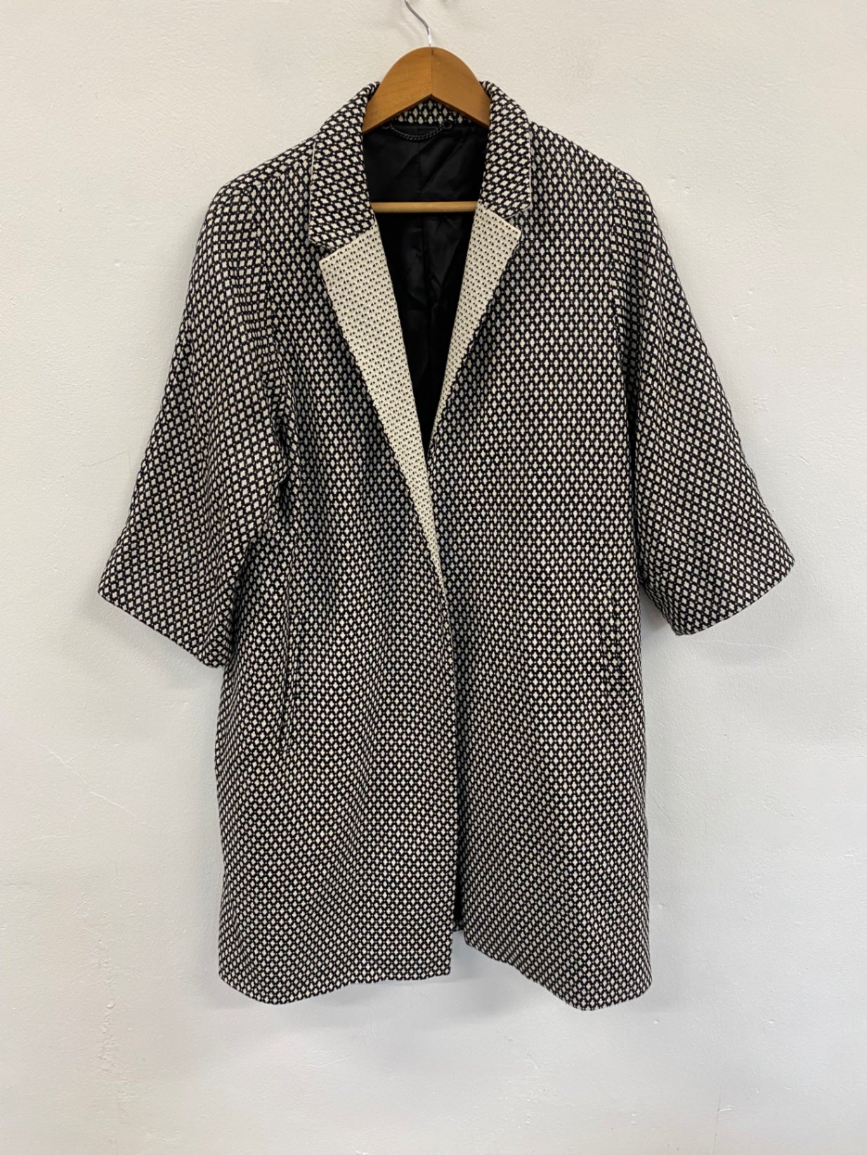 Fabulous Jigsaw pattern Coat UkM Black & cream Duster GM143