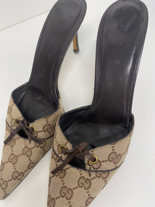 Fabulous Vintage Y2K Gucci Monogram Kitten heels Uk7.5 GM143