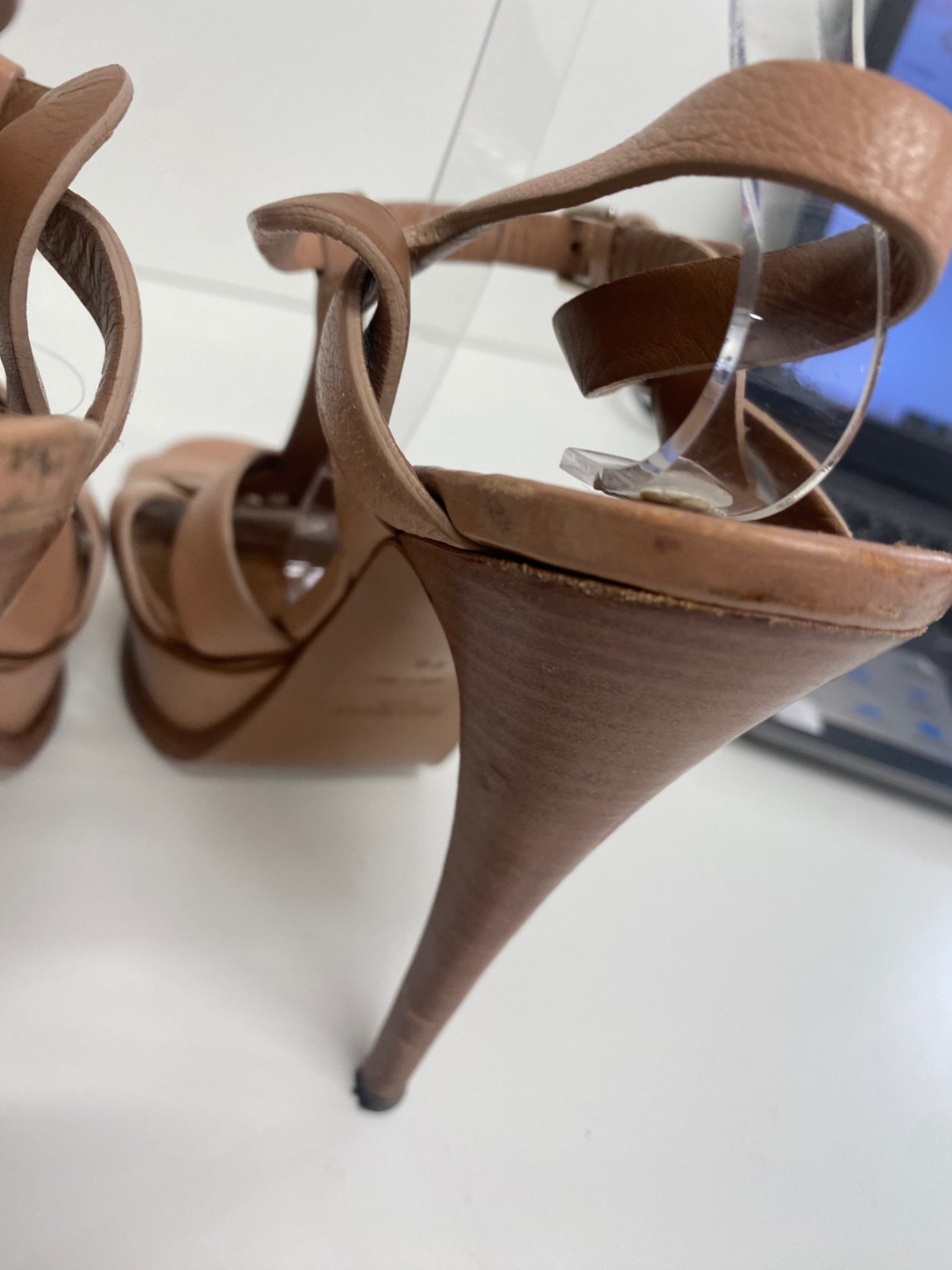 Fabulous Yves Saint Laurent Tribute Nude Sandals Uk7 Beige GM143