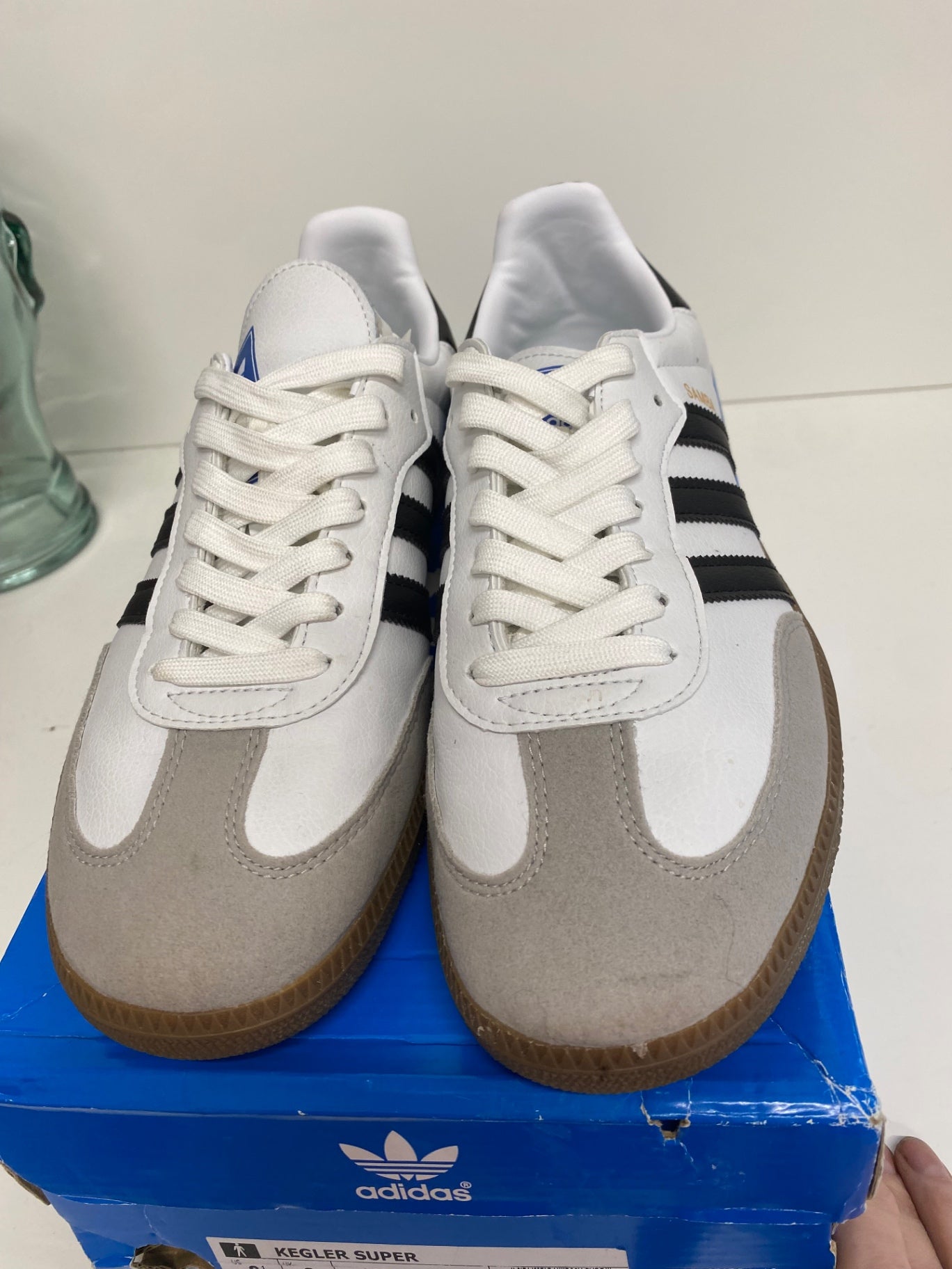 Fabulous adidas Samba  Sneakers Uk8 White & grey suede ZB458 