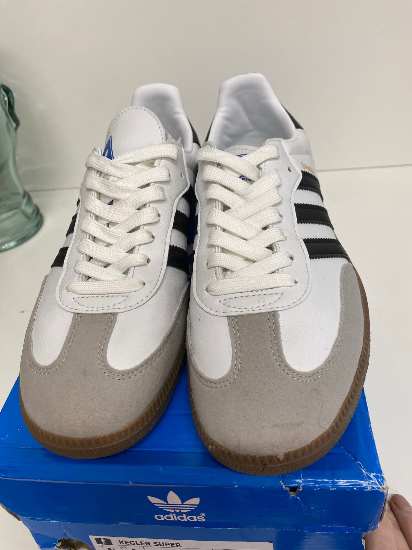 Fabulous adidas Samba  Sneakers Uk8 White & grey suede ZB458 