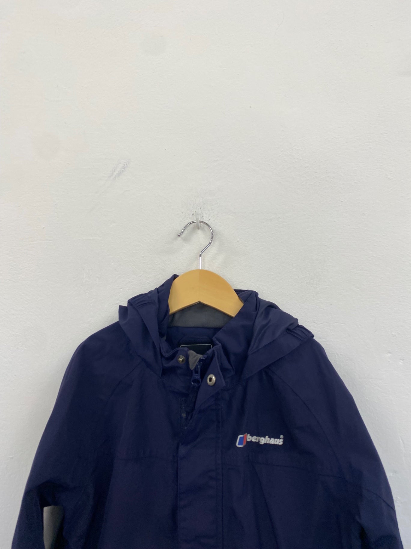 Fabulous Berghaus Raincoat 11-12yrs Navy Blue SW461