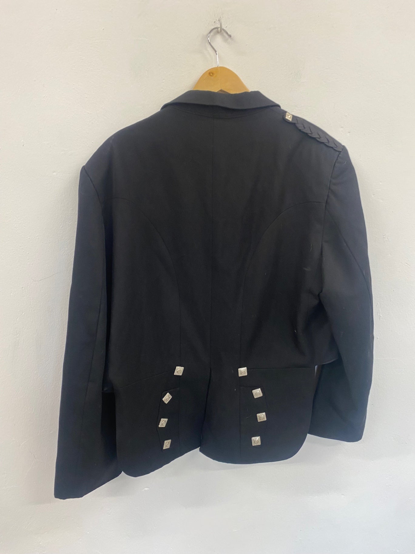 Fabulous Scottish Prince Charlie Kilt Jacket 48R Black ex Hire #501 MD001