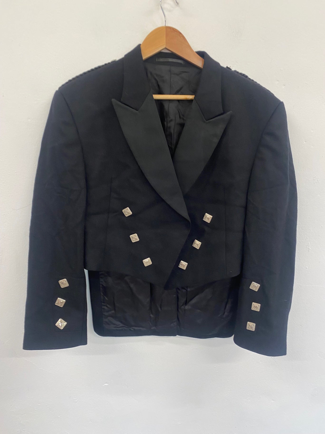 Fabulous Scottish Prince Charlie Kilt Jacket 44S Black Wool Ex hire #504 MD001