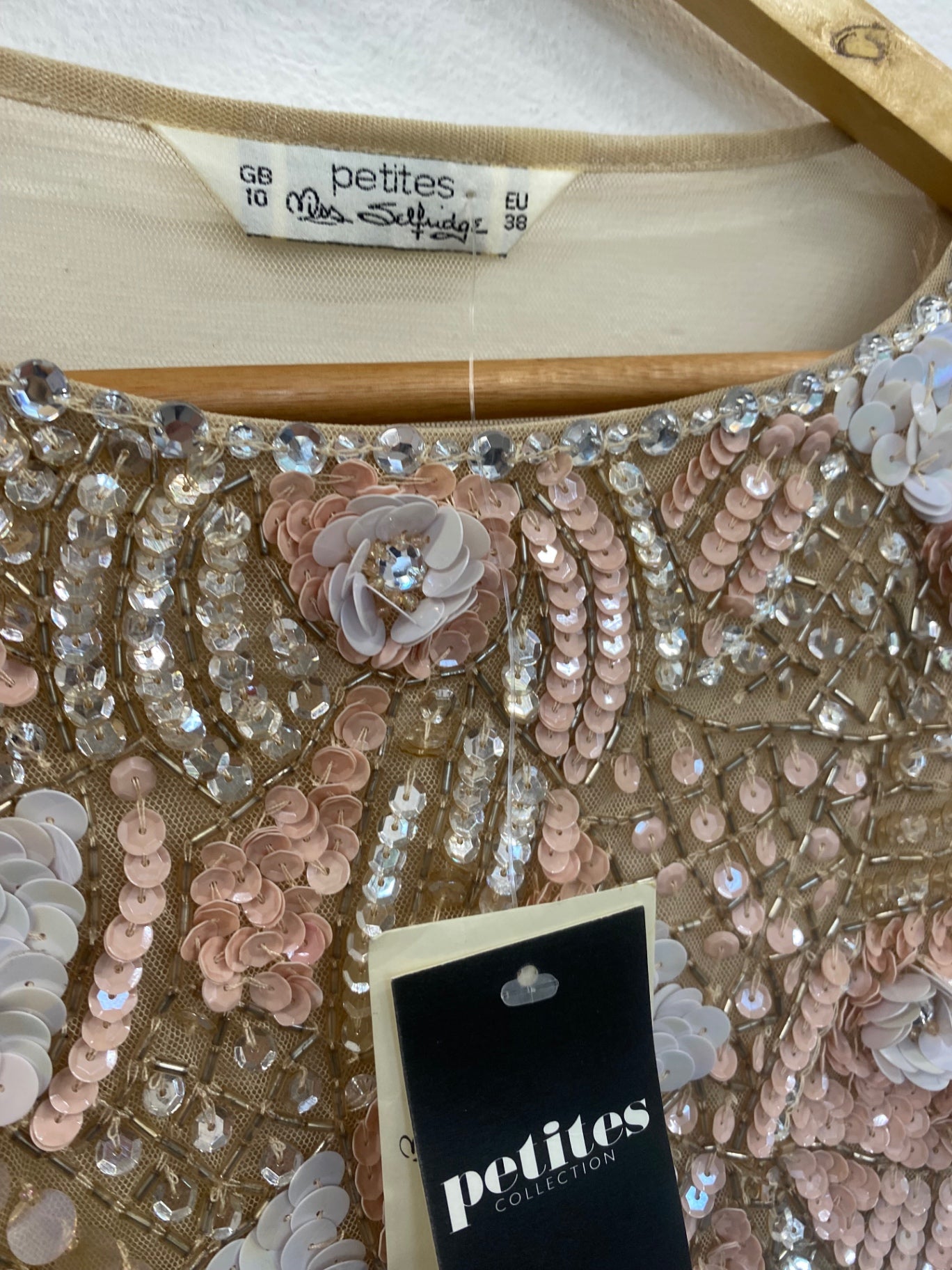Fabulous Miss Selfridge Floral embellished Dress UK10 petite Gold & Peach JF463 