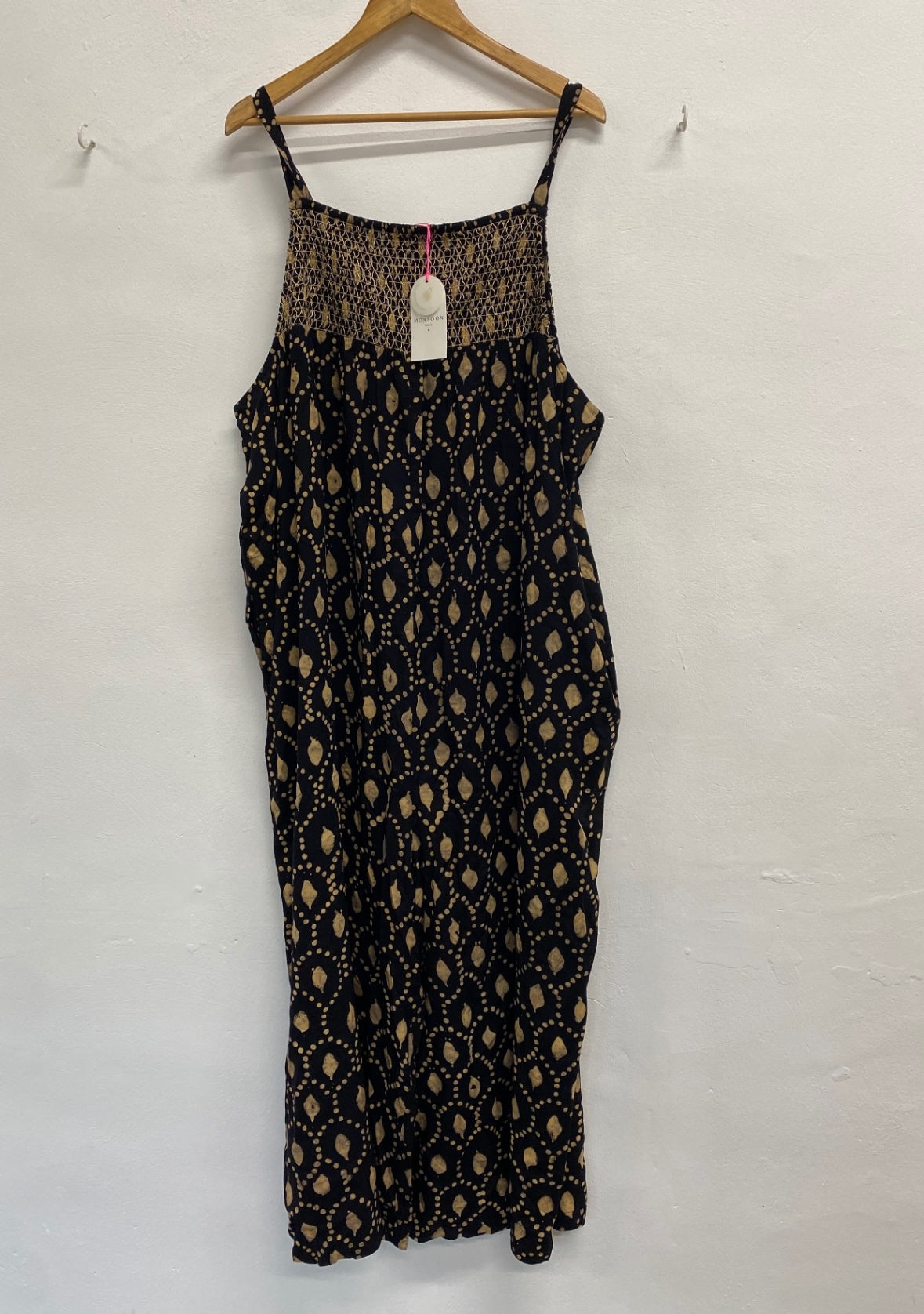 Fabulous Monsoon Jumpsuit UK XXL Black and Gold pattern CC001
