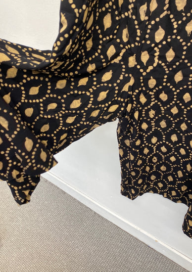 Fabulous Monsoon Jumpsuit UK XXL Black and Gold pattern CC001