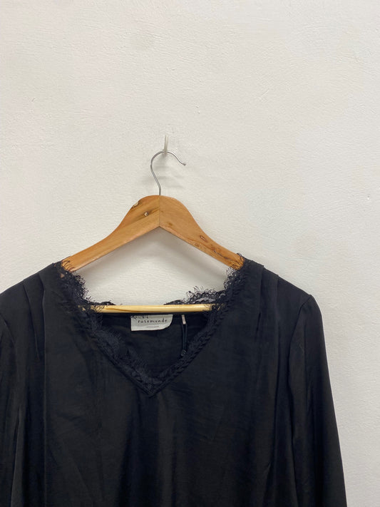 Fabulous rosemunde Copenhagen Blouse UK 14 Black lace trim EP468