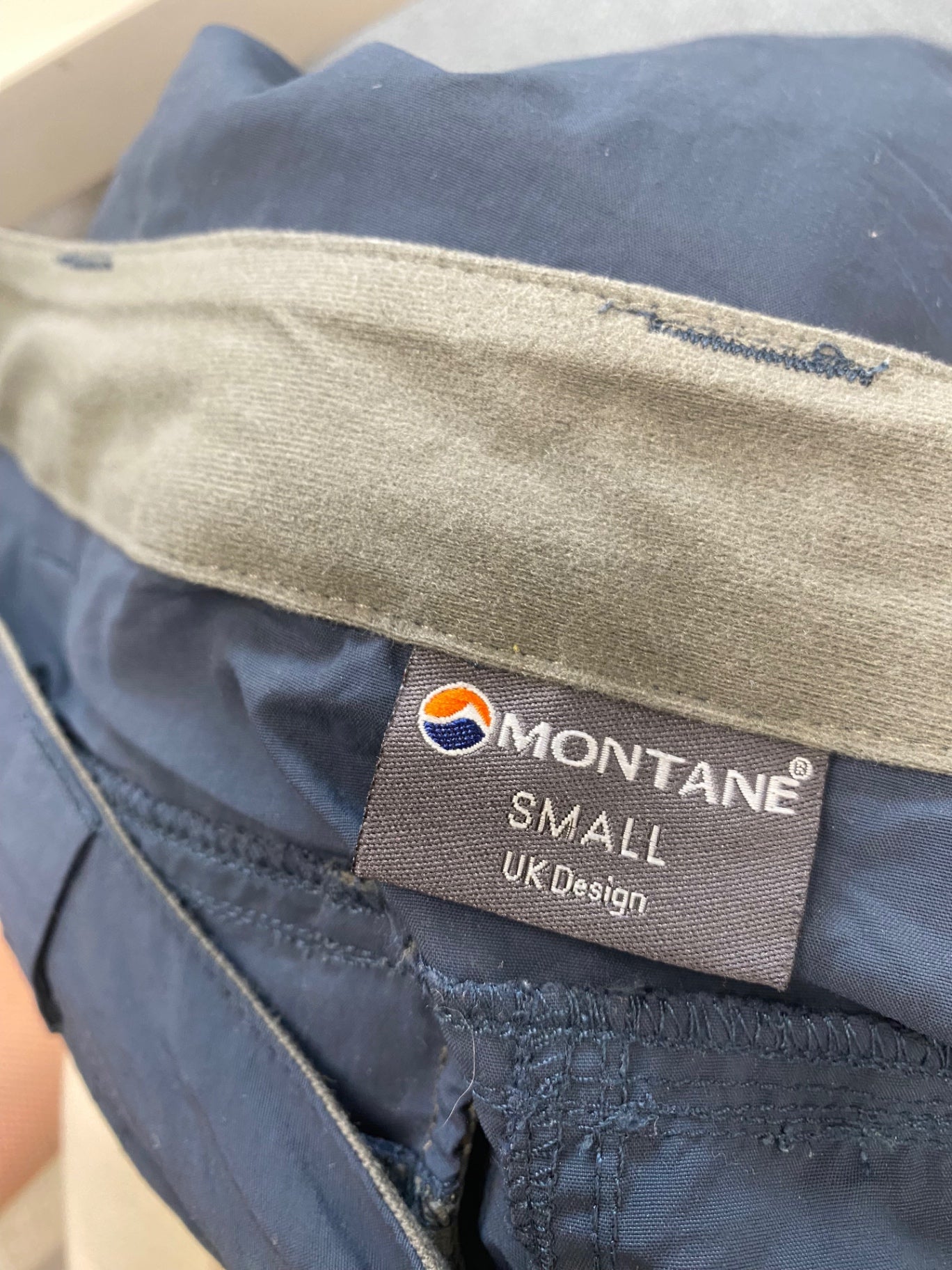 Fabulous Montane Shorts active UK S Navy blue KH001