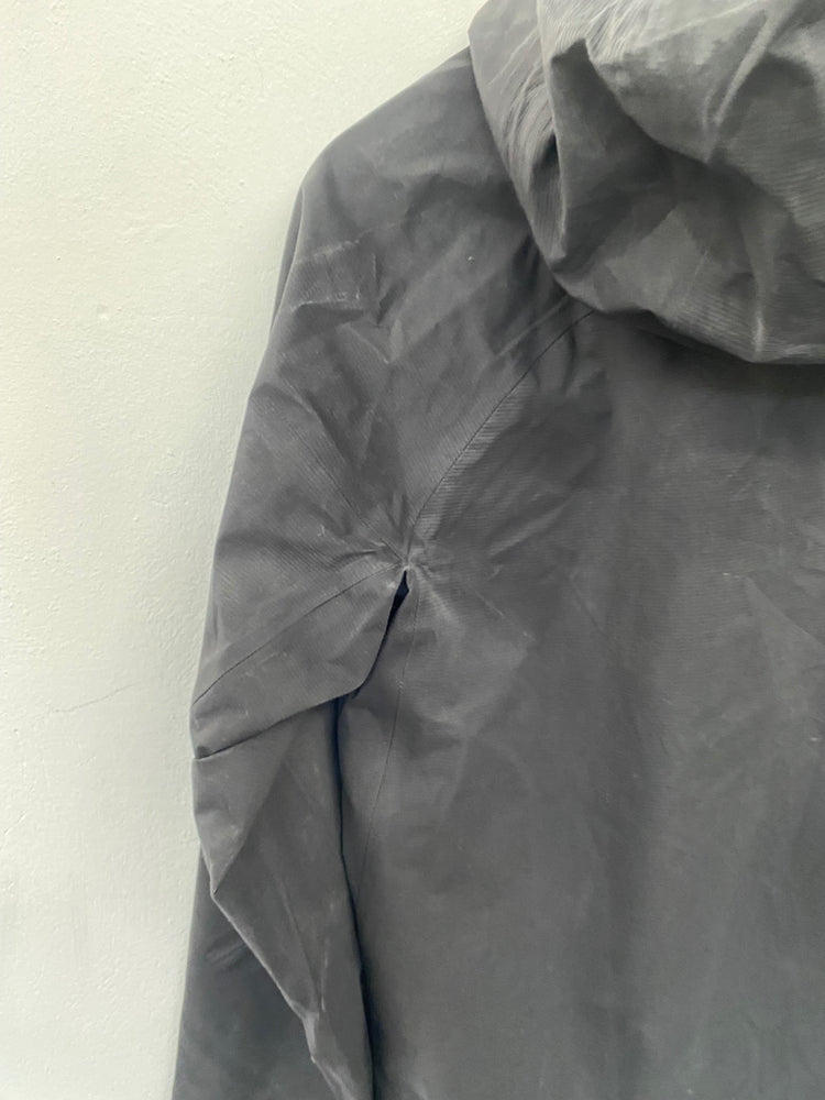 Fabulous INOV-8 Men’s walking Waterproof Coat UK S Black KH001