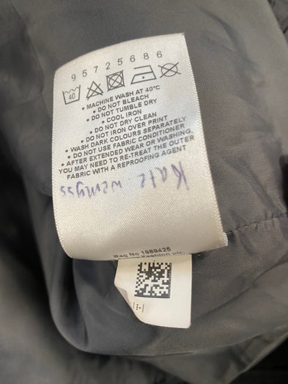 Fabulous Berghaus Puffer Jacket Age 11-12 Black SW461