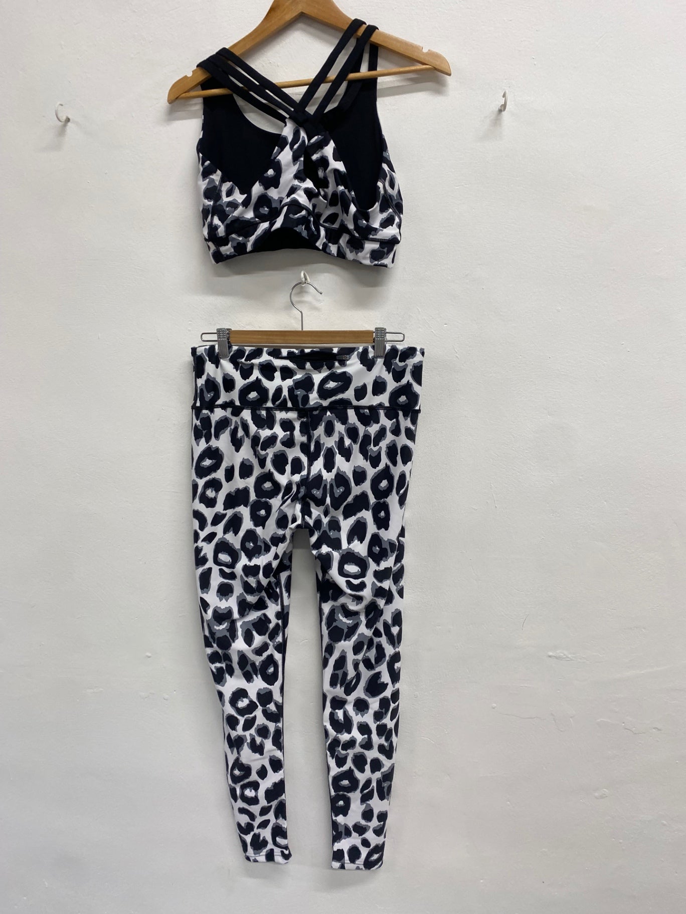 Fabulous Tikiboo Gym Co-ord UK XL Black leopard LM004