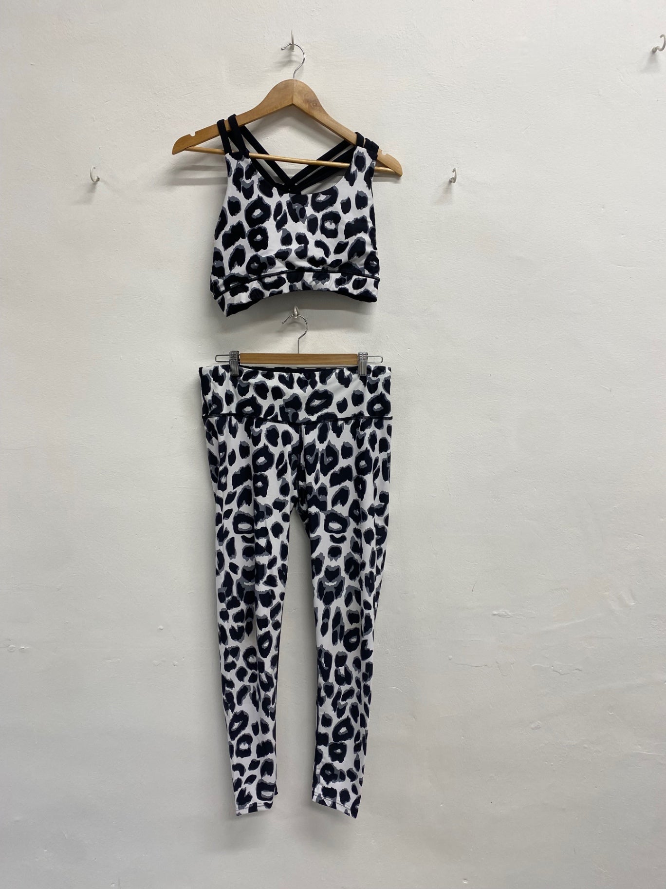 Fabulous Tikiboo Gym Co-ord UK XL Black leopard LM004