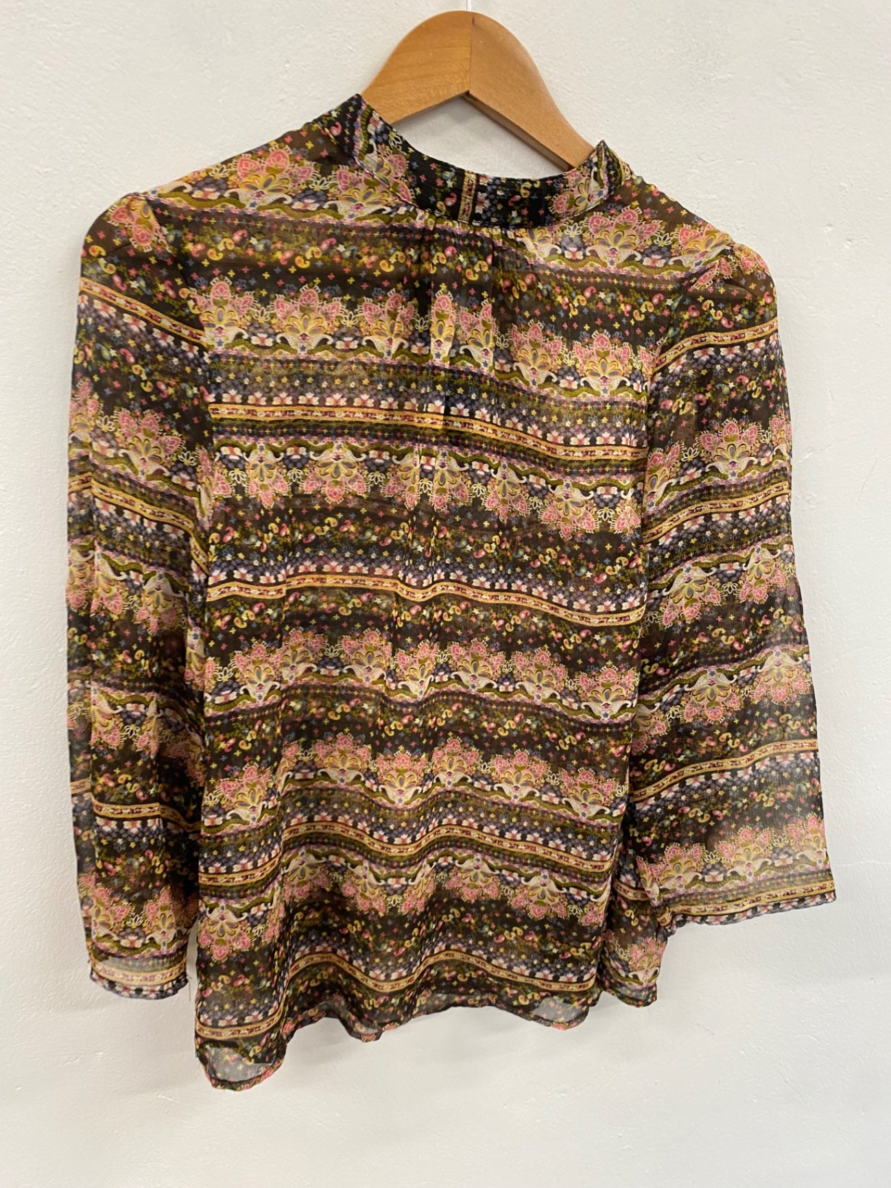 Fabulous Saint Tropez semi sheer floral Blouse UKS Multicolor