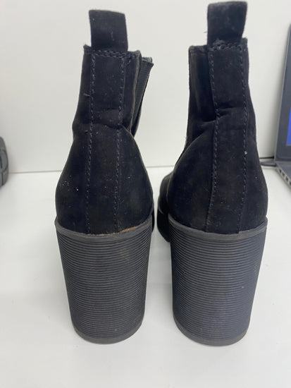Fabulous Papaya Ankle Boots UK6 Black faux Suede MS479