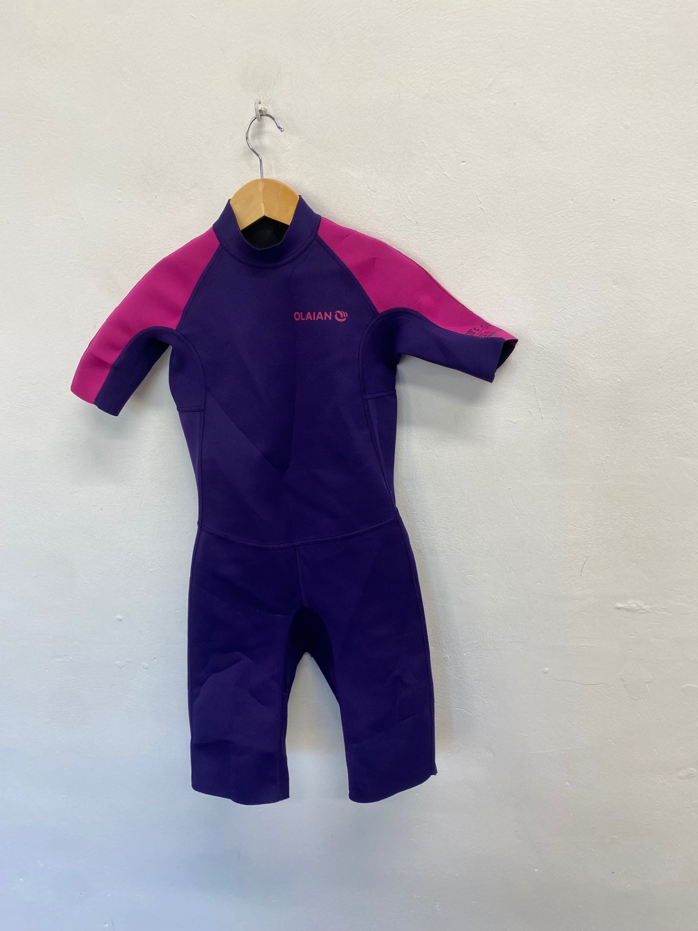 Fabulous kids Decathlon Wetsuit Age 12 Purple and Pink MK482