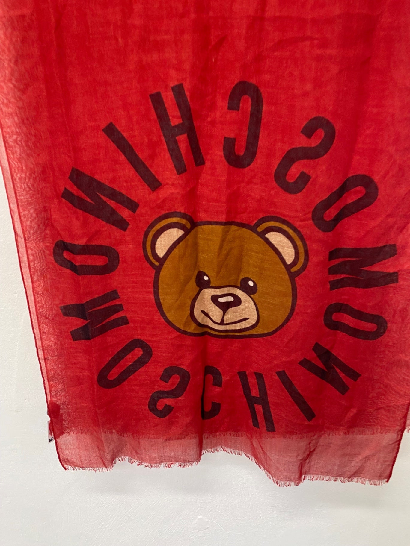 Fabulous Moschino Scarf One size Red teddy silk wool YS486