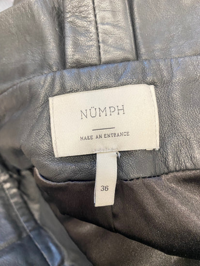 Fabulous Numph Mini Skirt UK 8 Black leather pleated top CP002