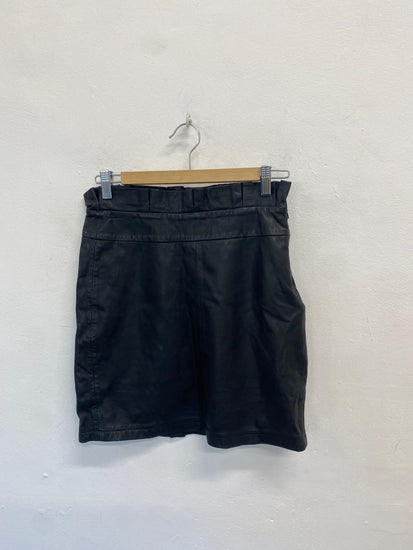 Fabulous Numph Mini Skirt UK 8 Black leather pleated top CP002